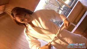 Bé cởi đồ ra khoe hàng làm tình sướng đỉnh móc cua phê lòi