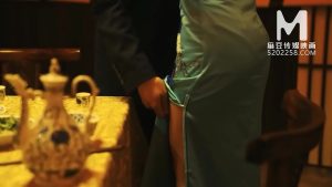 Em mặc sườn xám gạ chịch anh chịu sao nổi